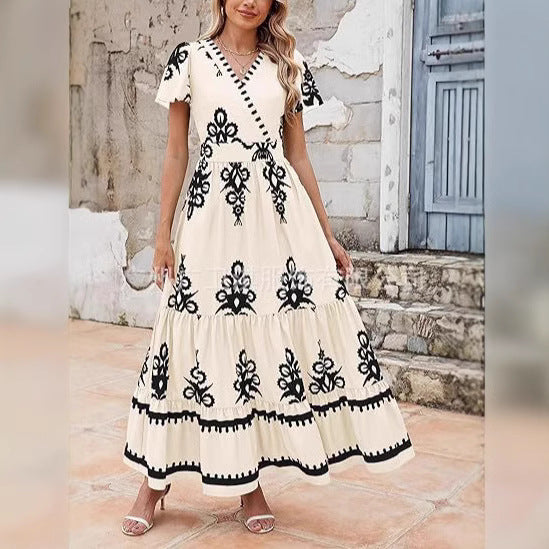 Damklänning Boho Maxilängd – V-ringad – Kort Ärm – Blommigt Tryck – A-linjeformad