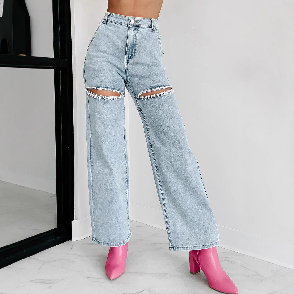 Damjeans raka ben – Hög midja – Distressade lår – Kedjedetalj i midjan