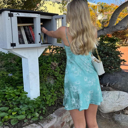 Damklänning – Satinmaterial – Smal Passform – Spagettiband – Blommigt Mönster