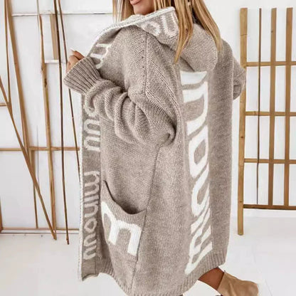 Damkofta – Oversized Passform – Stickad Ullblandning – Huva – Lång modell med fickor