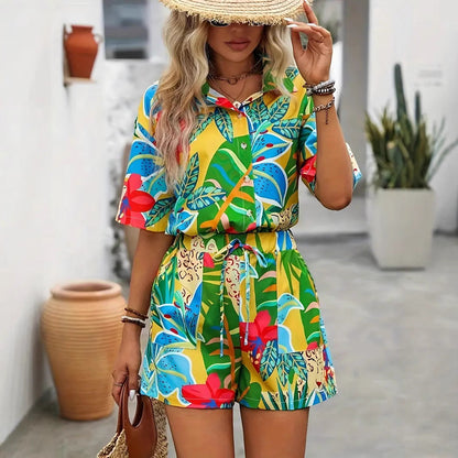 Damset med skjorta och shorts – Avslappnad passform – Luftigt tyg – Tropiskt mönster
