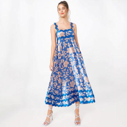 Damklänning – Lång Modell – Blommigt Mönster – Luftig Passform – Smala Axelband