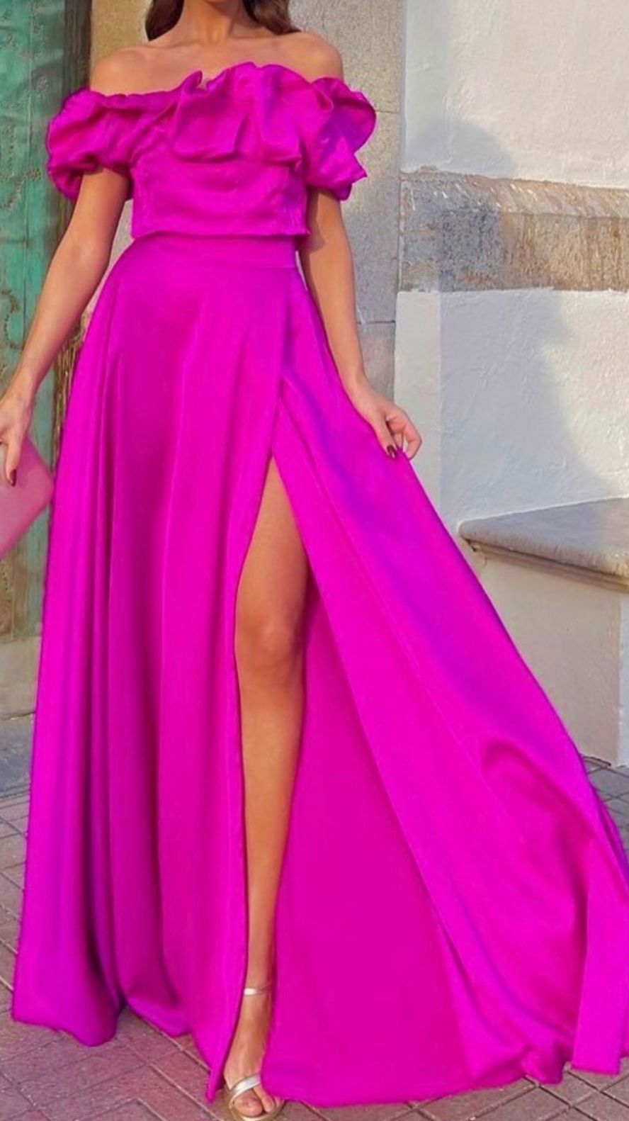 Damset – Off-Shoulder Volang Crop Top – Hög Midja Slits Maxikjol – Lätt Material