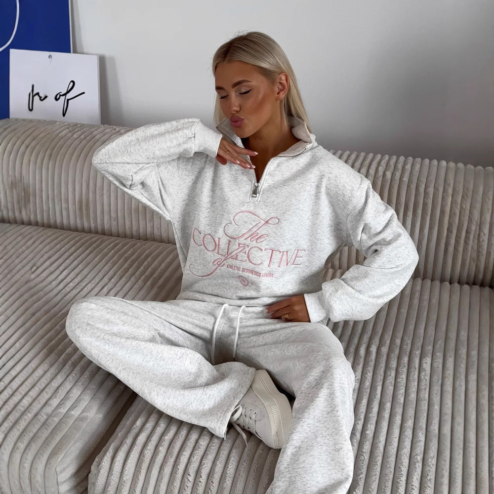 Damtröja – Oversized Passform – Halvdragkedja – Broderad Grafik