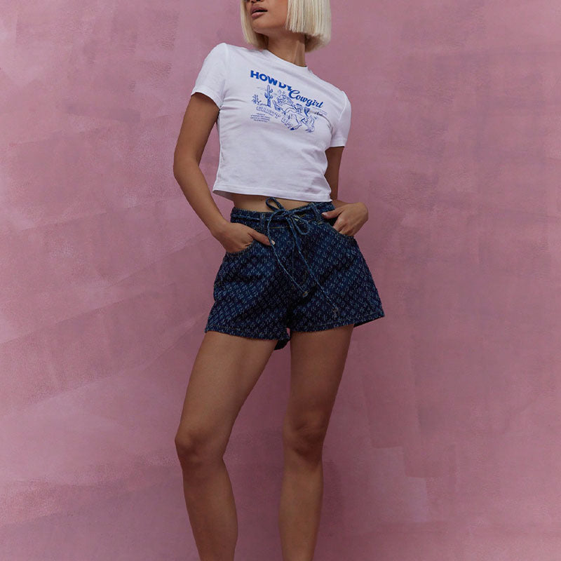 Damshorts i denim – Hög midja – Avslappnad passform – Justerbar dragsko – Mönstrad design