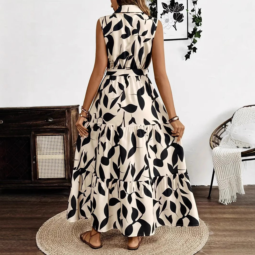 Damklänning – Lång modell – Ärmös med krage – Volangkant – Bladmönster