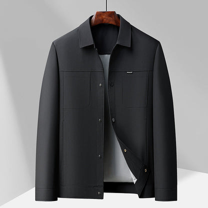 Herrjacka – Regular Fit – Lättviktsmaterial – Tryckknappsstängning – Fyra Fickor