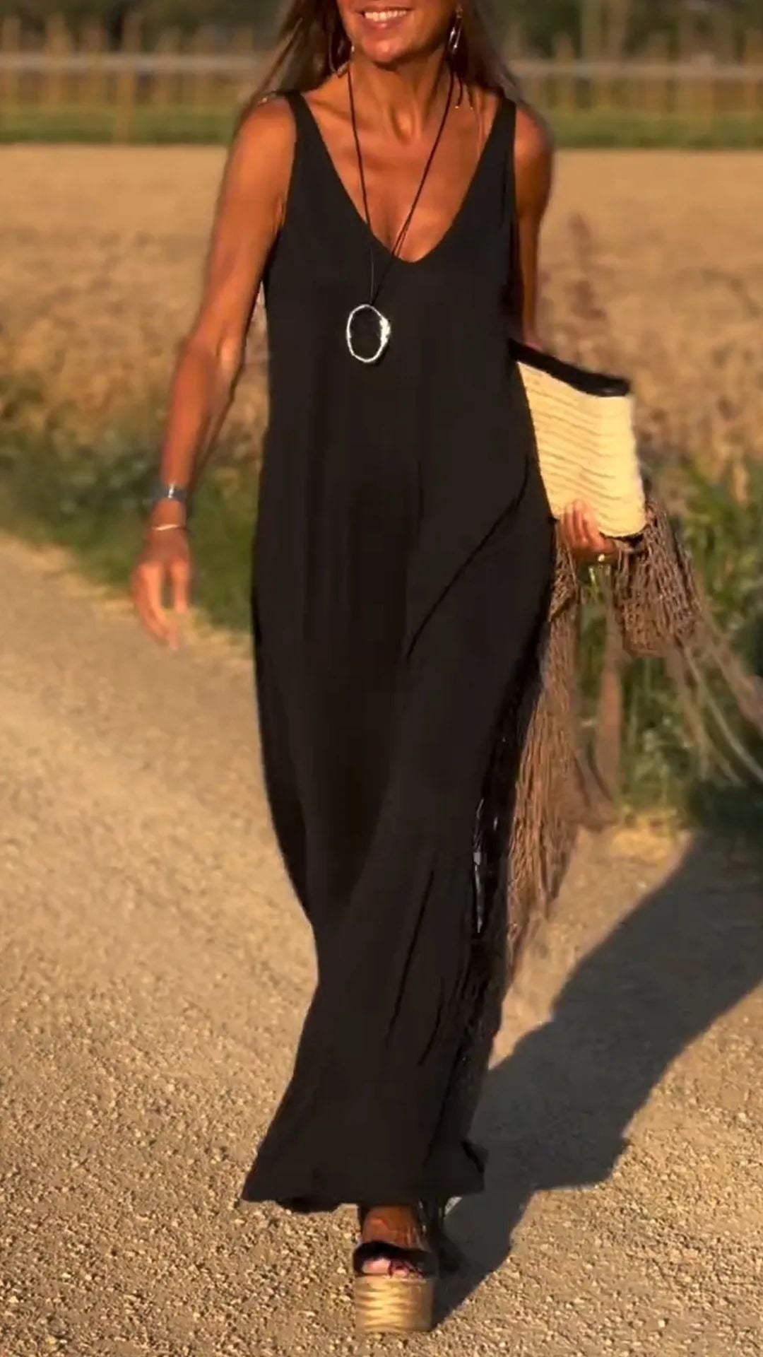 Damklänning maxi – avslappnad passform – V-ringad – bomull – tunna axelband