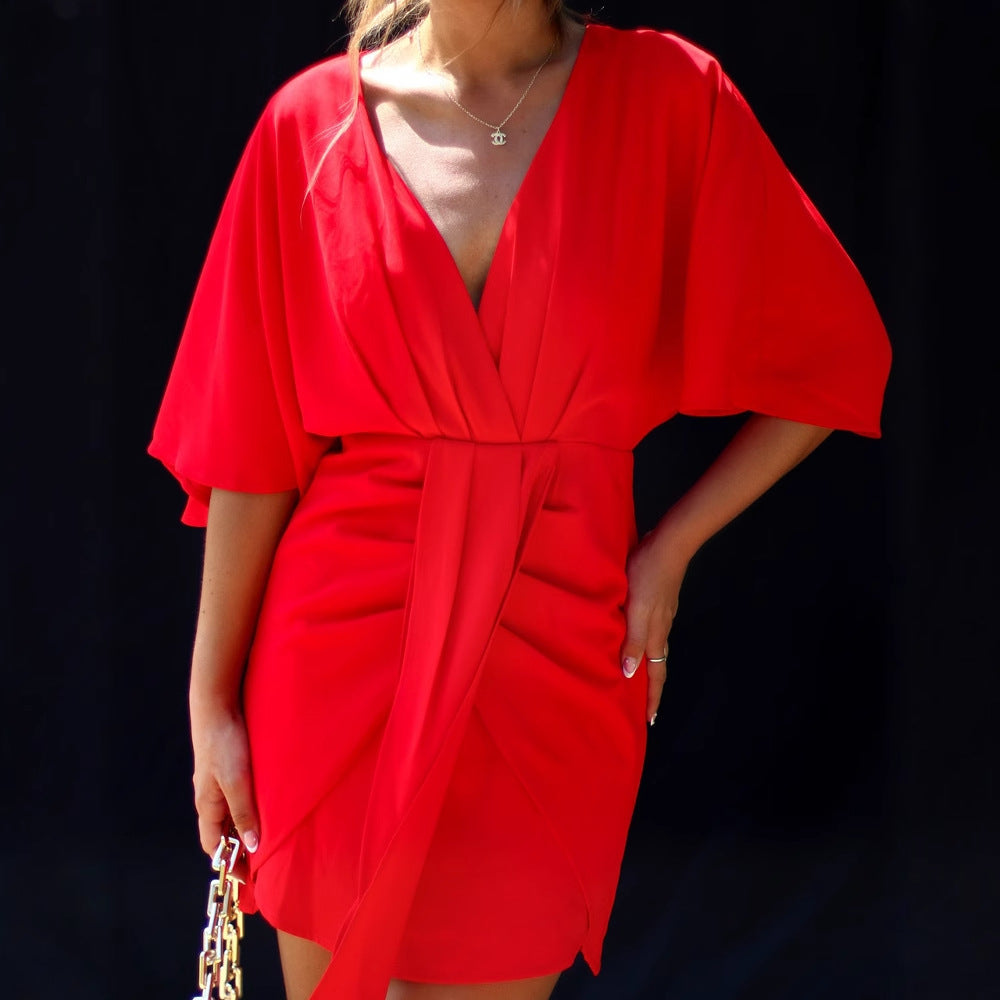 Damklänning Skater – Djup V-ringning – Draperat Midjeparti – Andningsbar Mini