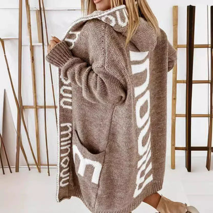 Damkofta – Oversized Passform – Stickad Ullblandning – Huva – Lång modell med fickor