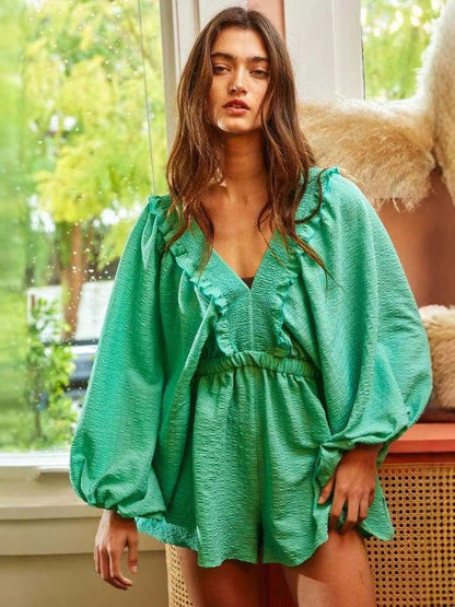 Damromper – V-ringning – Puffärmar – Ryschdetaljer – Resårmidja – Bomullsblandning