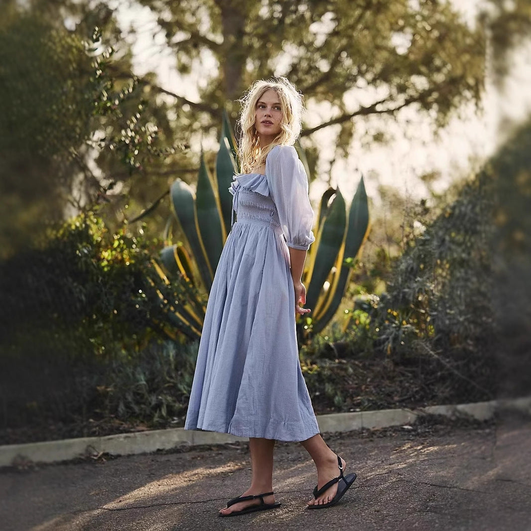 Damklänning A-linje – Bomullsblandning – V-ringning med volang – Smockmidja – Lång ärm