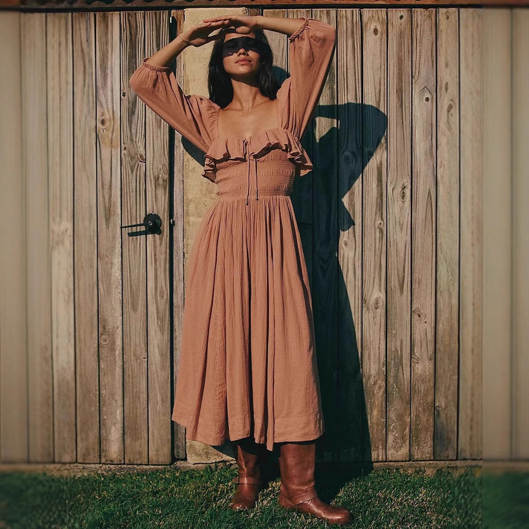 Damklänning A-linje – Bomullsblandning – V-ringning med volang – Smockmidja – Lång ärm