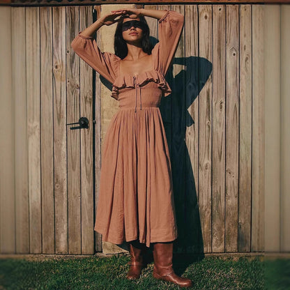 Damklänning A-linje – Bomullsblandning – V-ringning med volang – Smockmidja – Lång ärm