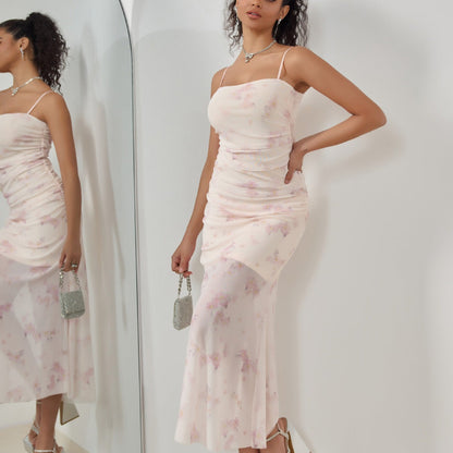 Damklänning – Ärmös Maxiklänning – Slim Fit – Rynkad Liv – Spagettiband – Sjöjungfrusiluett