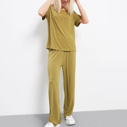 Dam Lounge Set – Kortärmad Topp – Croppad Passform – Vida Byxor – Mjuk Andningsbar Textil