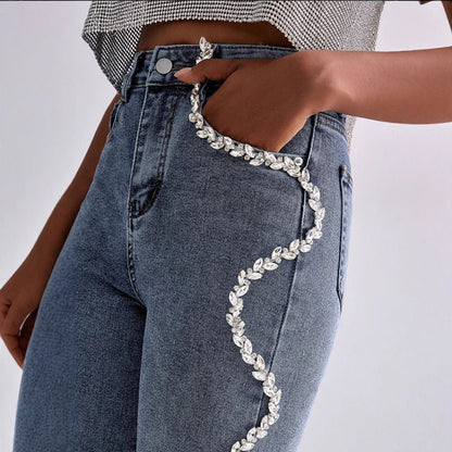 Damjeans med raka ben – Avslappnad passform – Rhinestendetalj – Hög midja – Fullängd