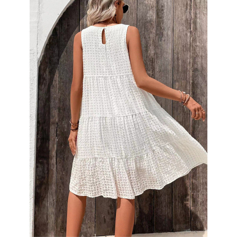 Damklänning kort – ärmlös volangdesign – lös passform – lätt och luftig