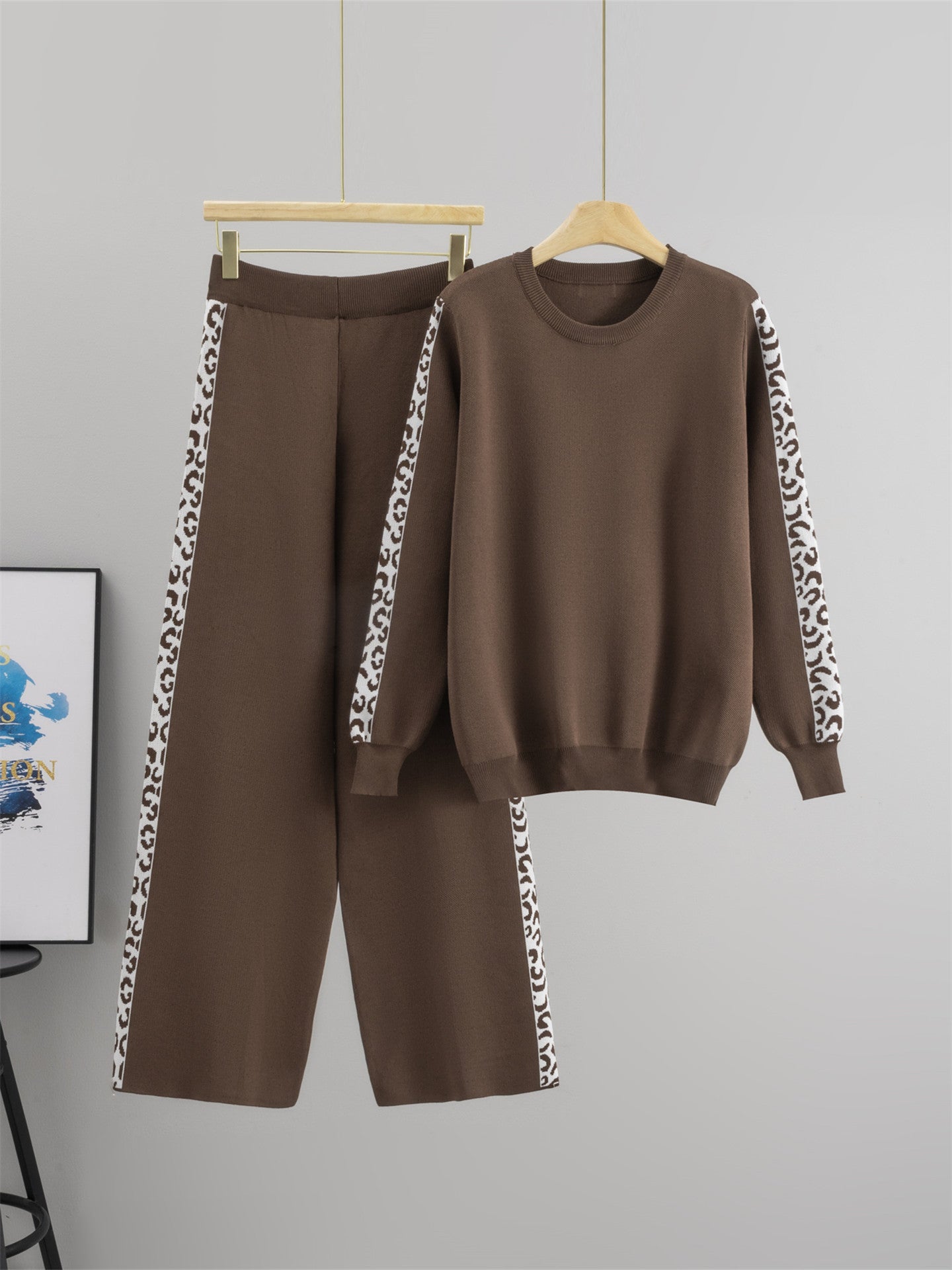 Damset – Stickad tvådelad kostym – Lös passform – Rundhalsad tröja – Vida byxor