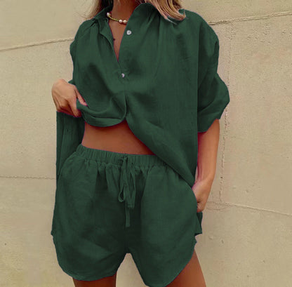 Damset tvådelat – Luftig linnemix – Lös passform – Skjorta med knappar och shorts