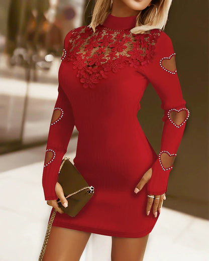 Damklänning Stickad – Slim Fit – Hög Krage – Spetsdetalj – Utskurna Ärmar