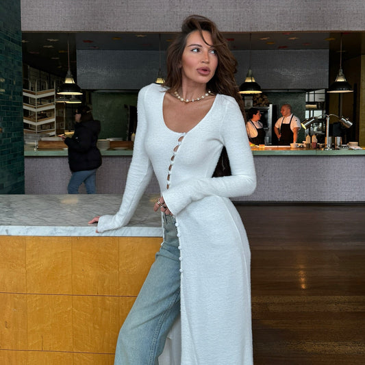 Damkofta – Slim Fit – Mjukstickad – Knäppning Fram – Maxilängd