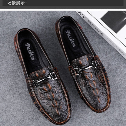 Herrloafers – Slip-On Design – Lyxig Präglad Yta – Metallspänne – Elegant Passform