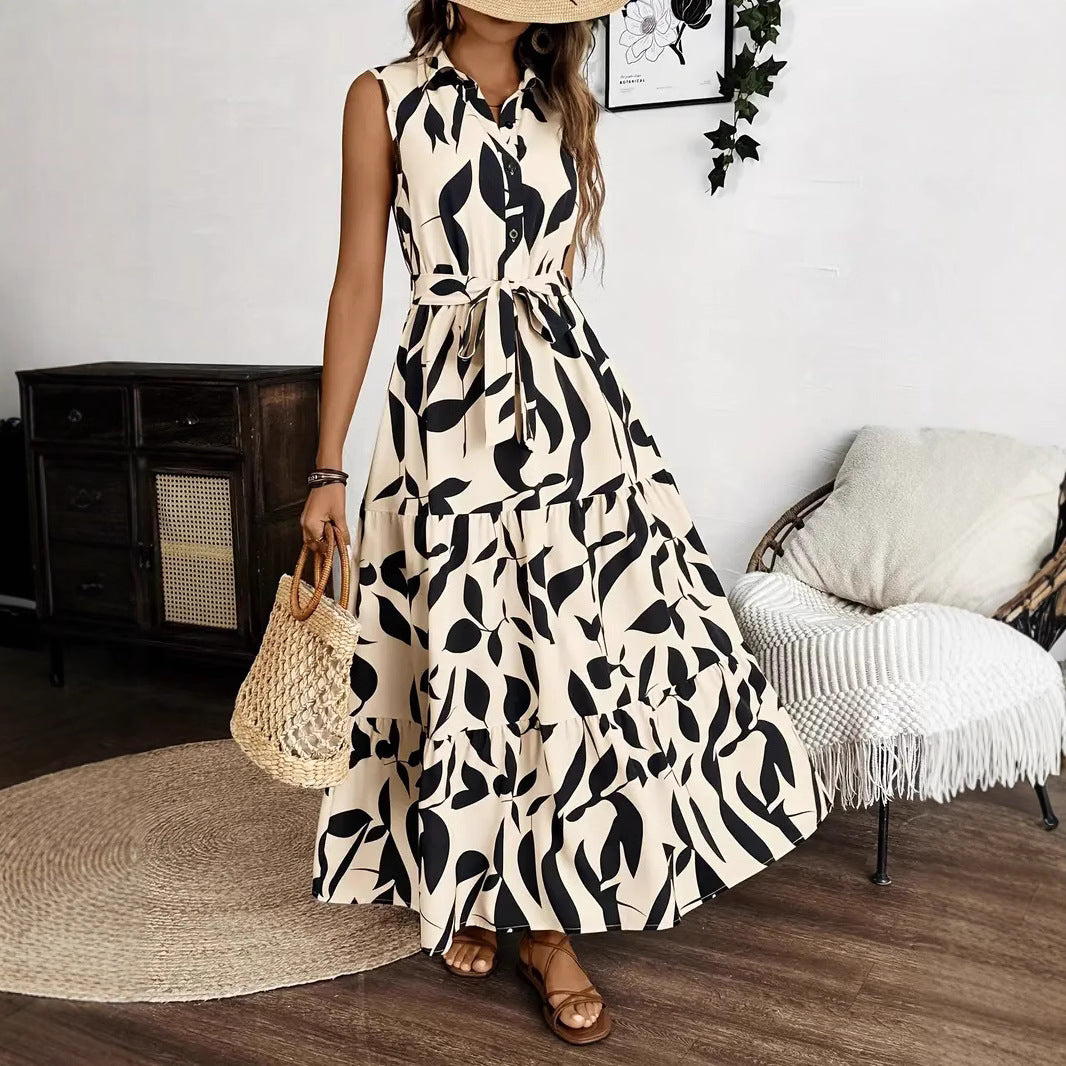 Damklänning – Lång modell – Ärmös med krage – Volangkant – Bladmönster