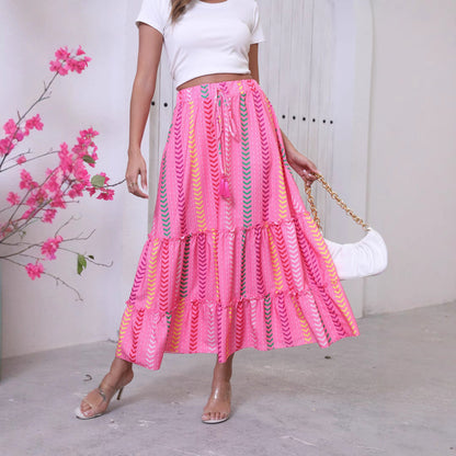 Damkjol maxi – Bohemisk stil – Volangdesign – Dragsko i midjan – Bomull