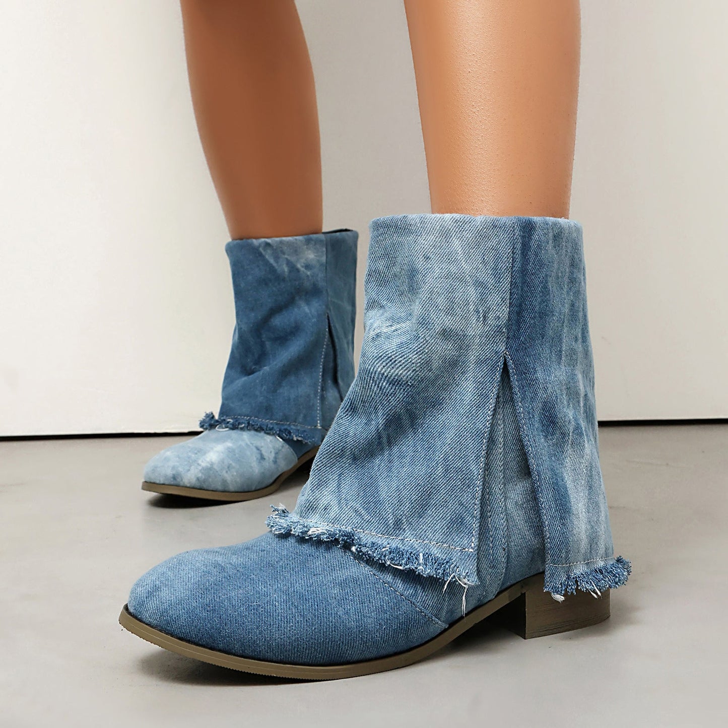 Damstövletter – Slip-on med låg klack – Denimlook – Fransade detaljer – Vardagssnygg