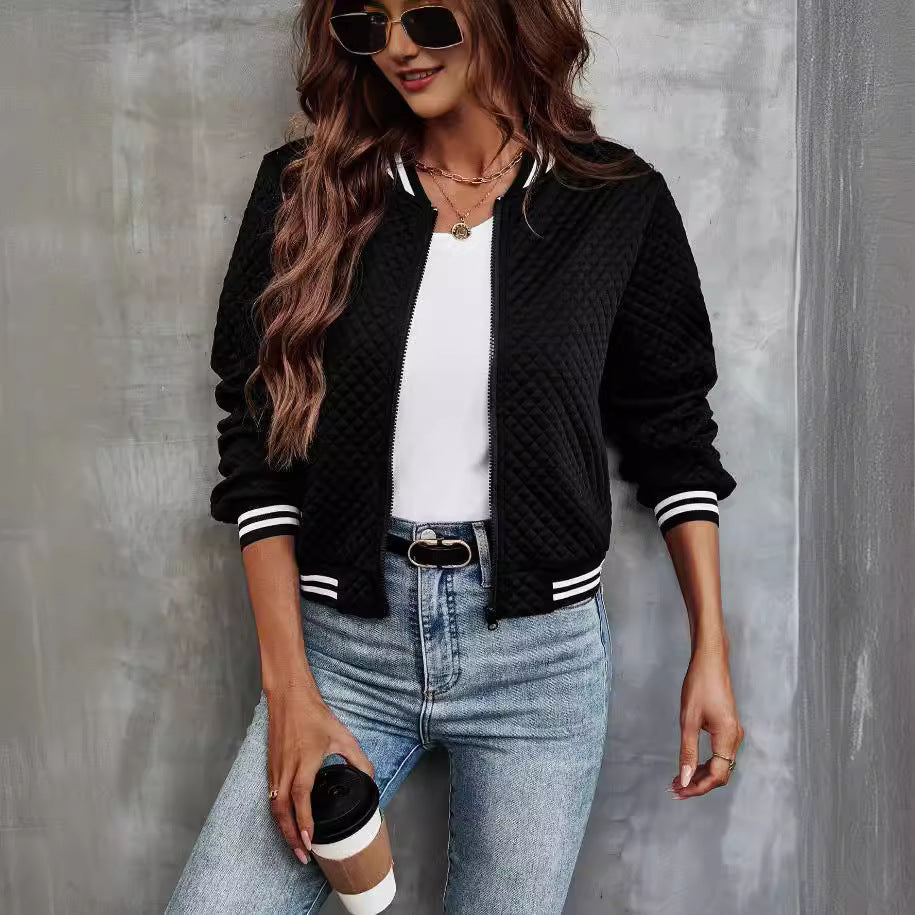 Dam Jacka Bomber – Quilted Design – Relaxed Fit – Ståkrage – Ribbad Kant – Dragkedja