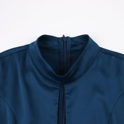 Damklänning – Lång Satinklänning – Hög Hals – Puffärm – Elegant Figursydd Passform