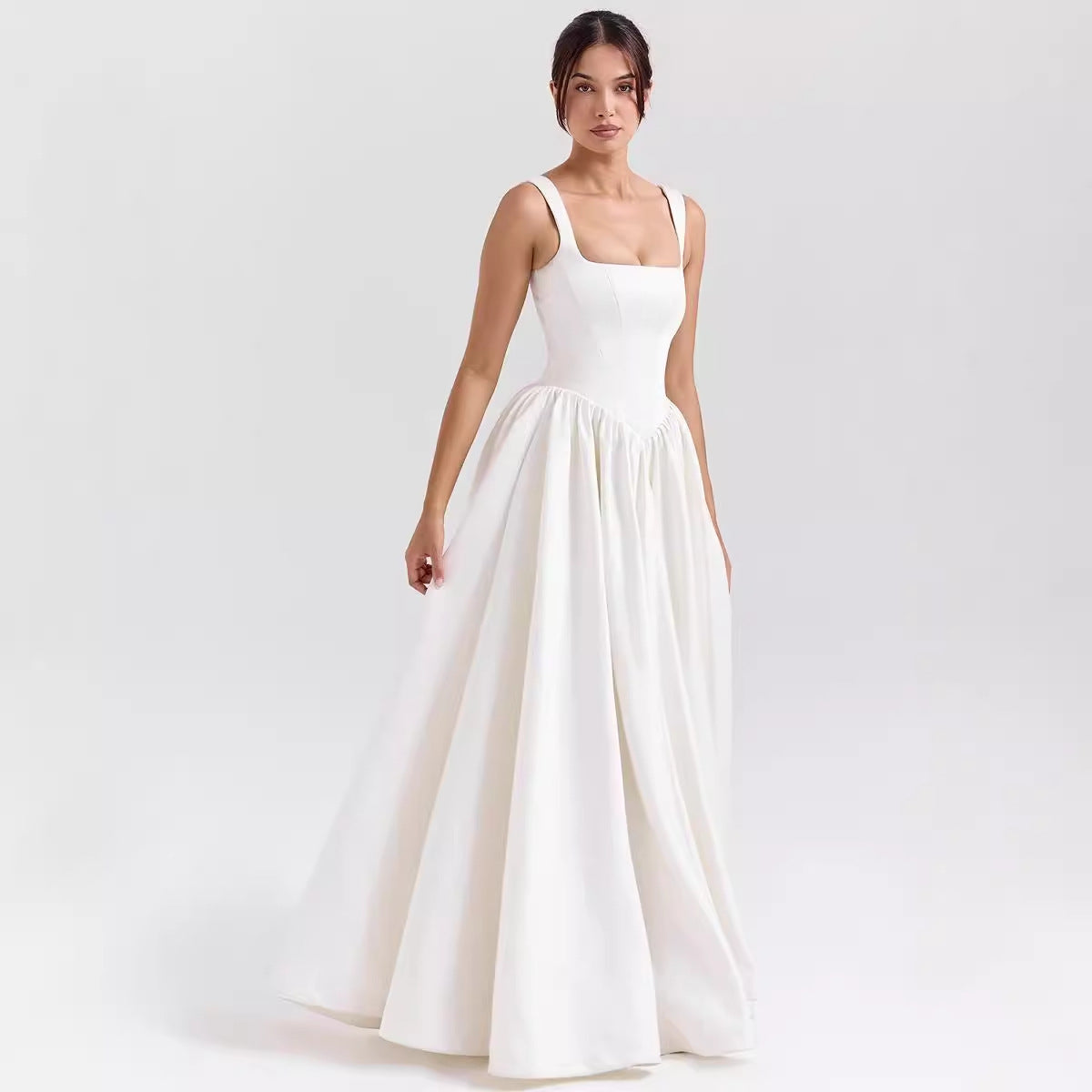 Damklänning maxi – Figursydd midja – Fyrkantig halsringning – Utställd kjol – Bomull