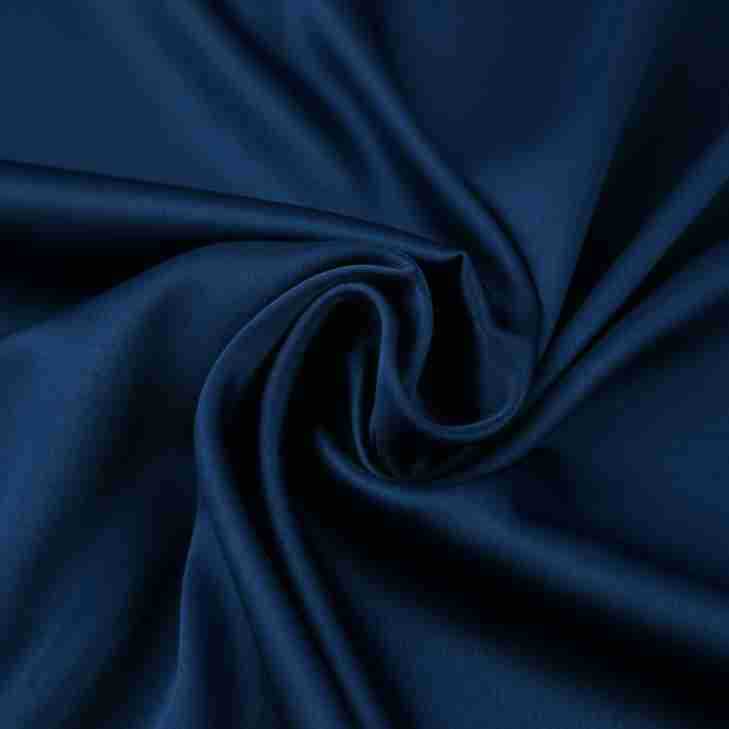 Damklänning – Lång Satinklänning – Hög Hals – Puffärm – Elegant Figursydd Passform