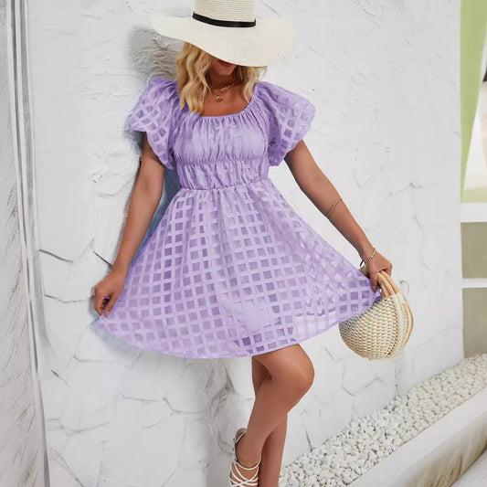 Damklänning Mini – Puffärmar – Fyrkantig Halsringning – Markerad Midja – Luftigt Tyg