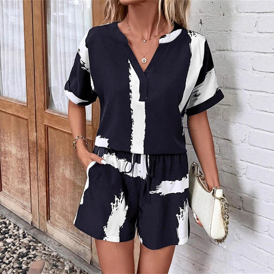 Damset med V-ringad topp och shorts – Avslappnad passform