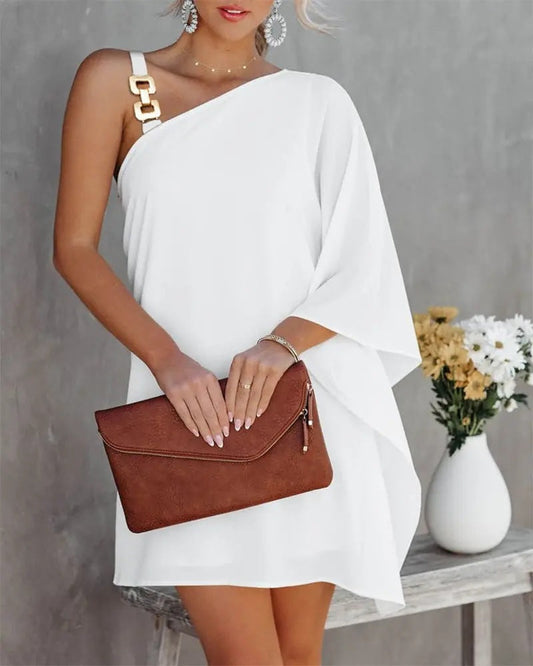 Klänning dam – Off-shoulder – Metallband – Fladderärm – Avslappnad passform – Knälång