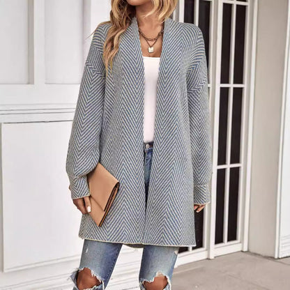 Damkofta – Mjukstickad – Avslappnad Passform – Öppen Front – Fiskbensmönster