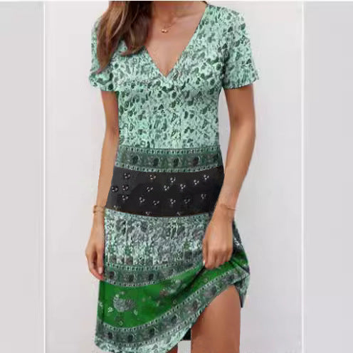 Damklänning med kort ärm – Avslappnad passform – Djup V-ringning – Boho patchwork – Bomull