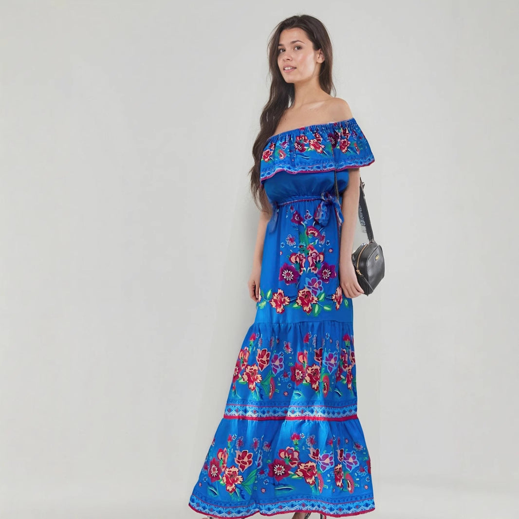 Damklänning maxi off-shoulder – blommig – rynkat liv – volangkjol – knytskärp