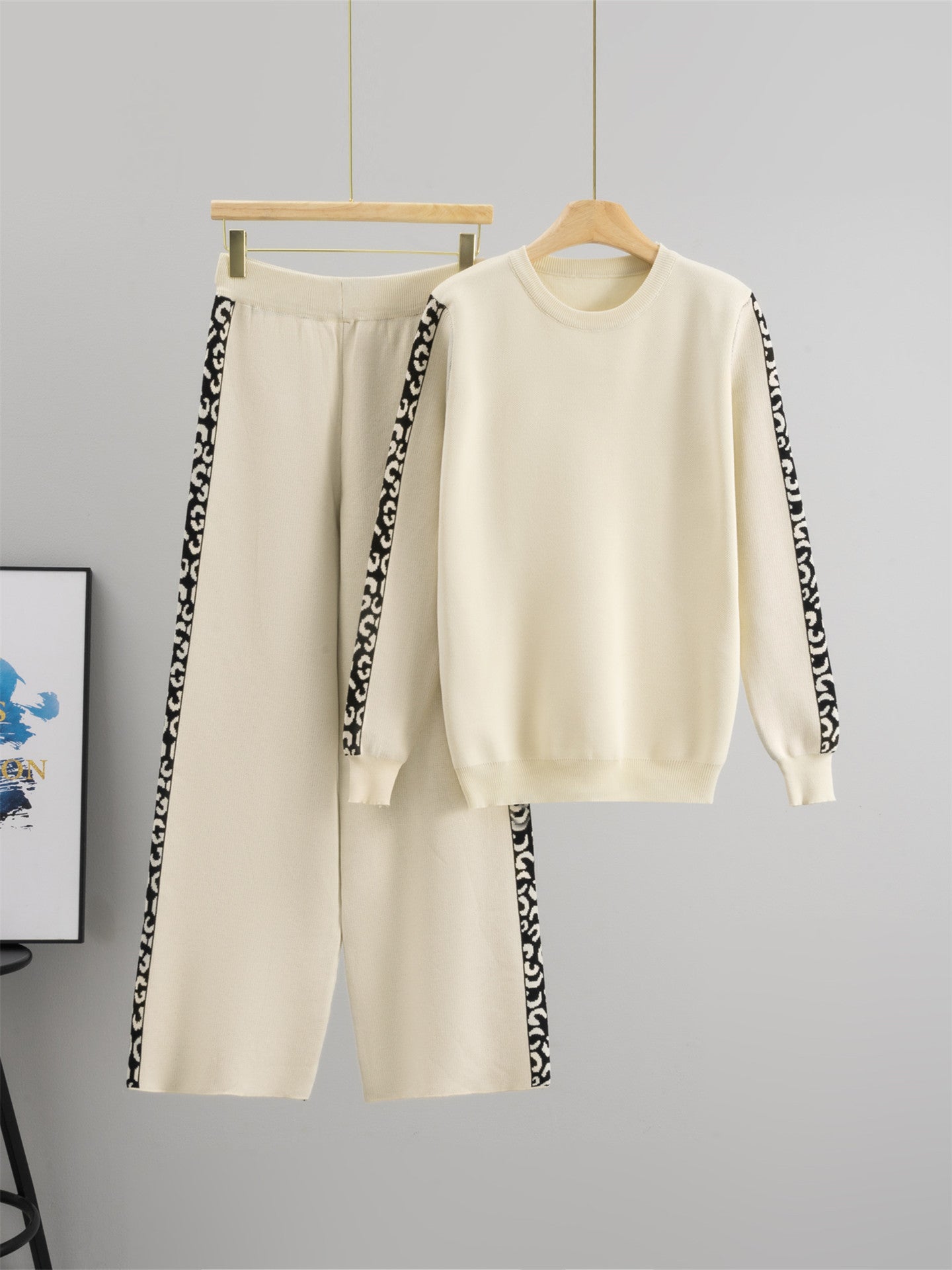 Damset – Stickad tvådelad kostym – Lös passform – Rundhalsad tröja – Vida byxor