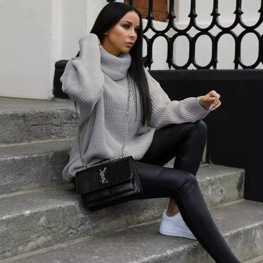 Damtröja i stickat – Oversize passform – Polokrage – Ribbad ärm och struktur