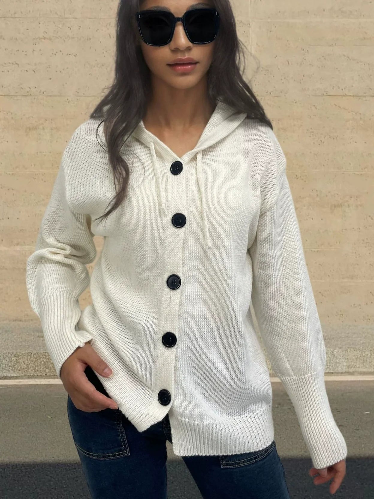 Damtröja med huva – Stickad – Avslappnad passform – Knäppning fram – Ribbad kant