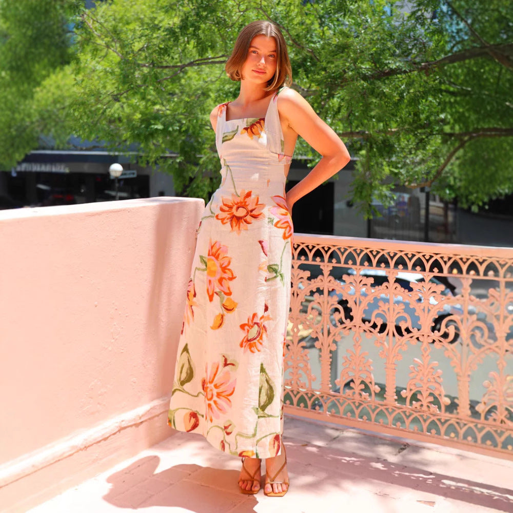 Damklänning lång – Blommig bomull – Figursydd – Fyrkantig ringning – Öppen rygg