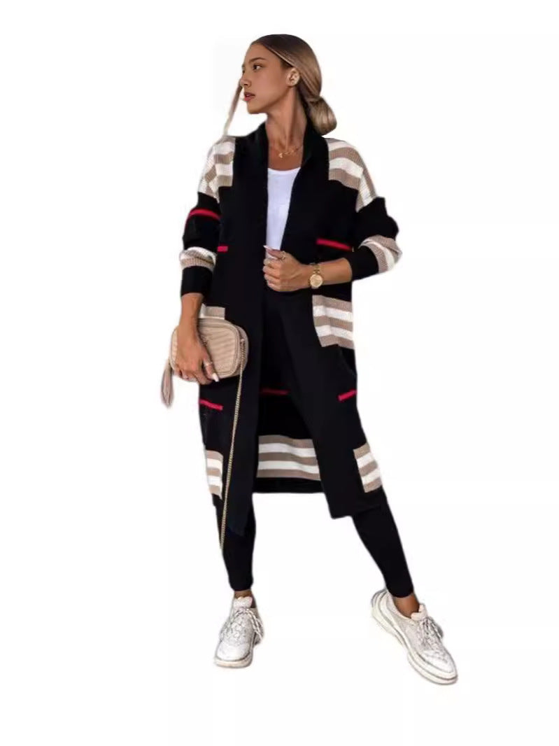 Damkofta Lång – Oversized Passform – Ullstickad – Randigt Mönster – Öppen Front