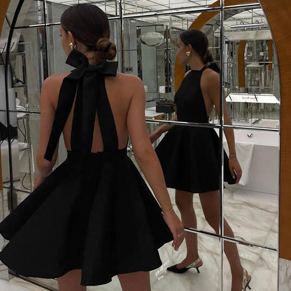 Damklänning – Halterneck – A-linjeformad – Rygglös – Kort – Elegant festklänning