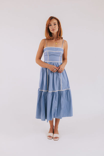 Damklänning – Ärmös med Spagettiband – Fyrkantig Ringning – Midilängd – Volangkjol