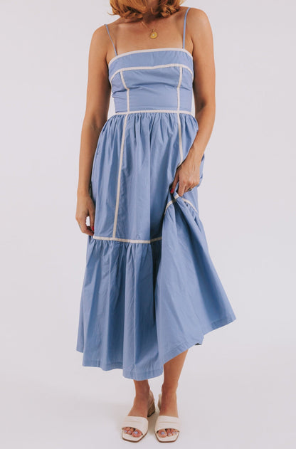 Damklänning – Ärmös med Spagettiband – Fyrkantig Ringning – Midilängd – Volangkjol