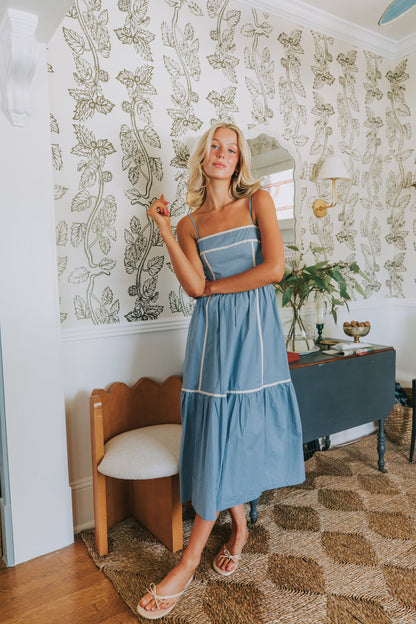 Damklänning – Ärmös med Spagettiband – Fyrkantig Ringning – Midilängd – Volangkjol