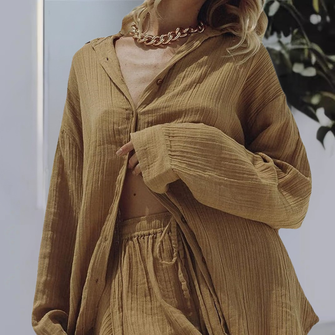 Damset – Oversized Skjorta med Knappar – Avslappnade Shorts – Andningsbart Material